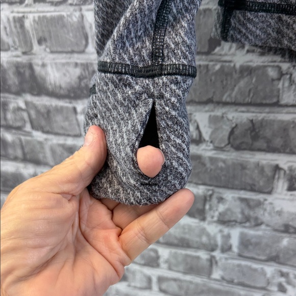 Lululemon zip up Gray‎ Jacket - Picture 5 of 11